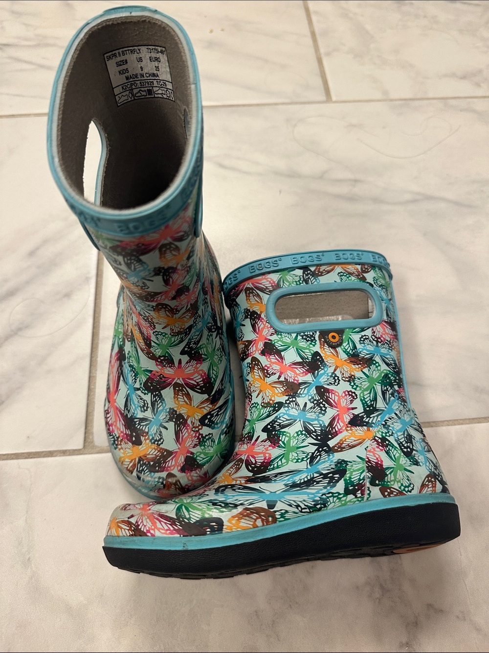 Bogs Kids Butterfly Rain Boots in Light Blue with Multicolor Print size 9